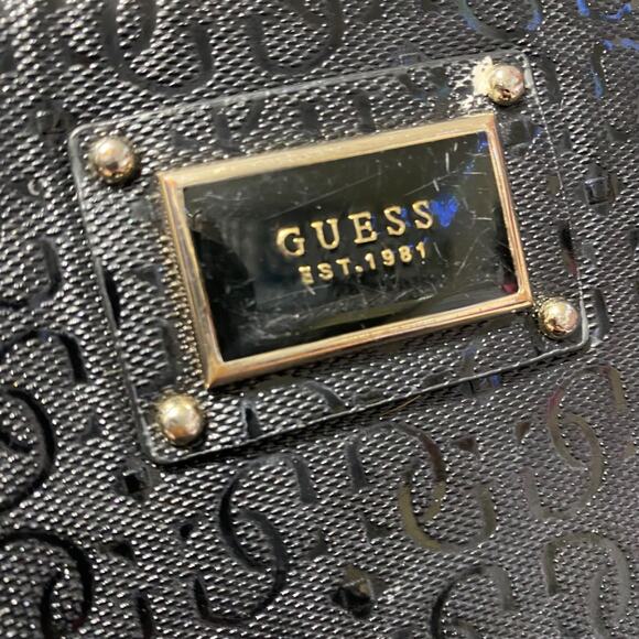 Guess Crossbody black rectangle purse with chain and leather strap - Picture 12 of 13